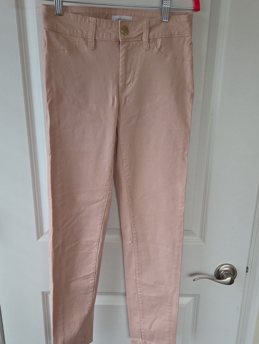 Classic Women's Slim Jeans in Light Pink
